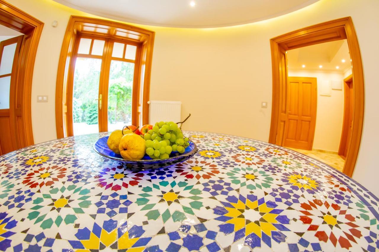 Aranykert Vendeghaz Otel Eğri Dış mekan fotoğraf
