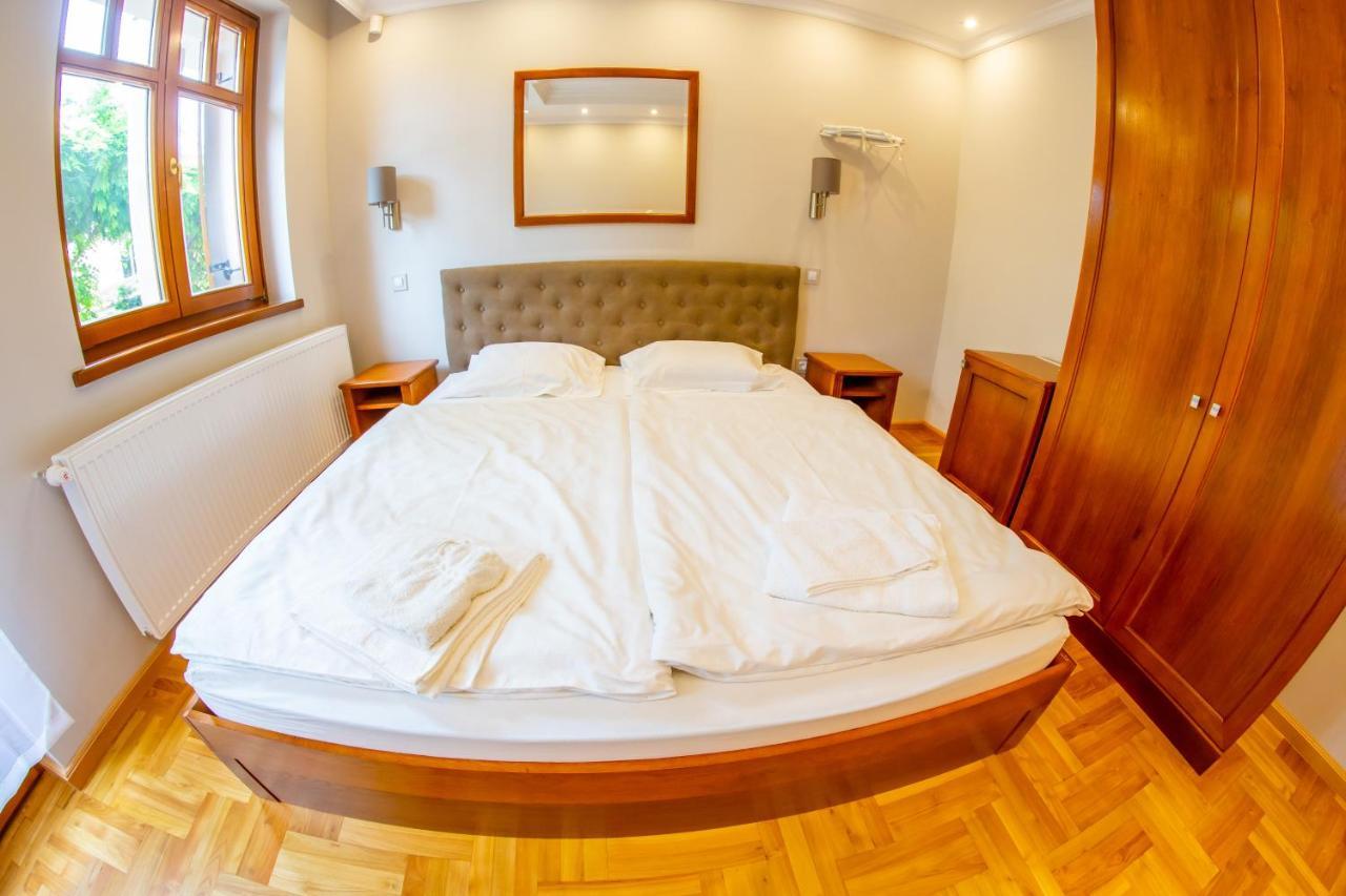 Aranykert Vendeghaz Otel Eğri Dış mekan fotoğraf