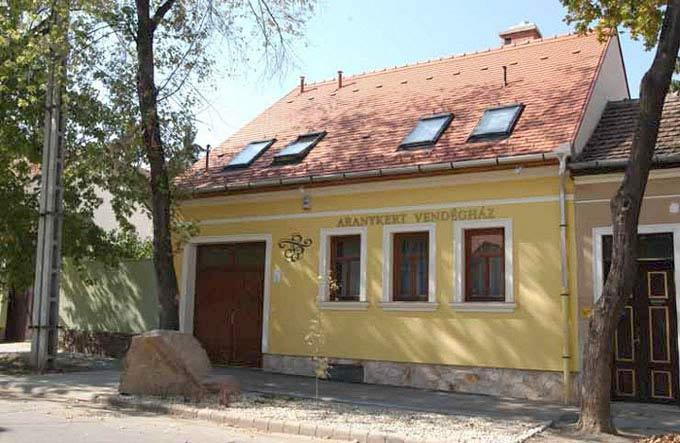 Aranykert Vendeghaz Otel Eğri Dış mekan fotoğraf
